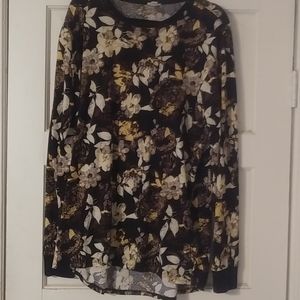 Lularoe Long Sleeve Hudson top